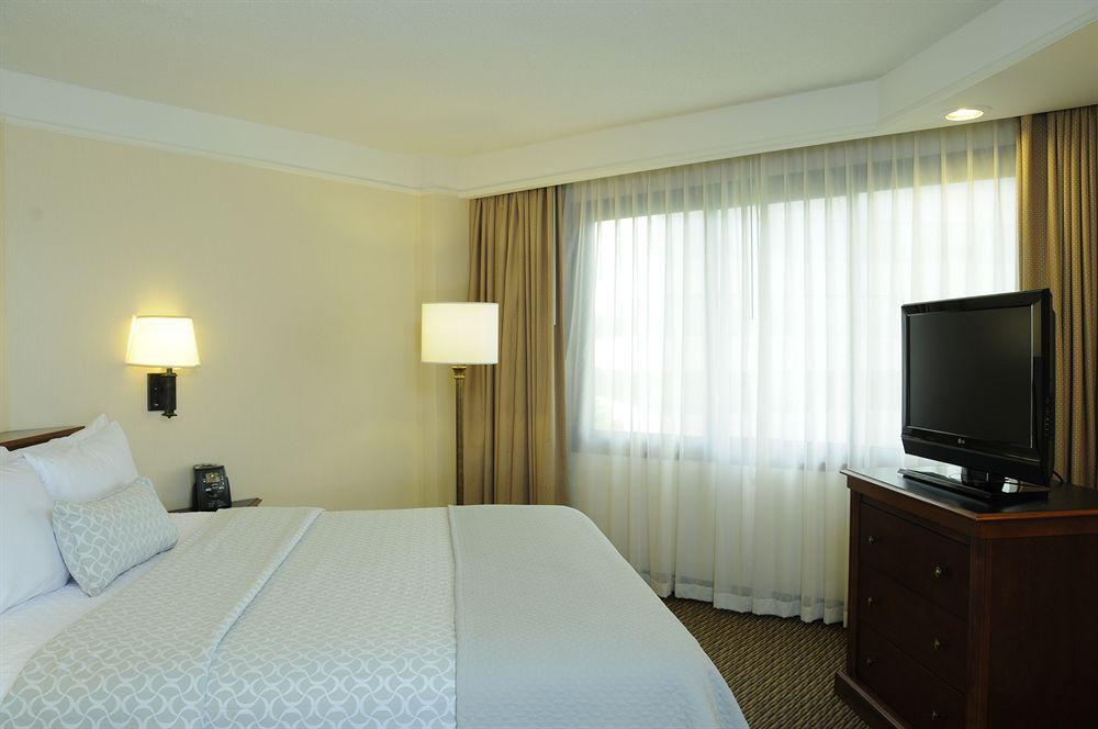 Embassy Suites Tysons Corner Quarto foto
