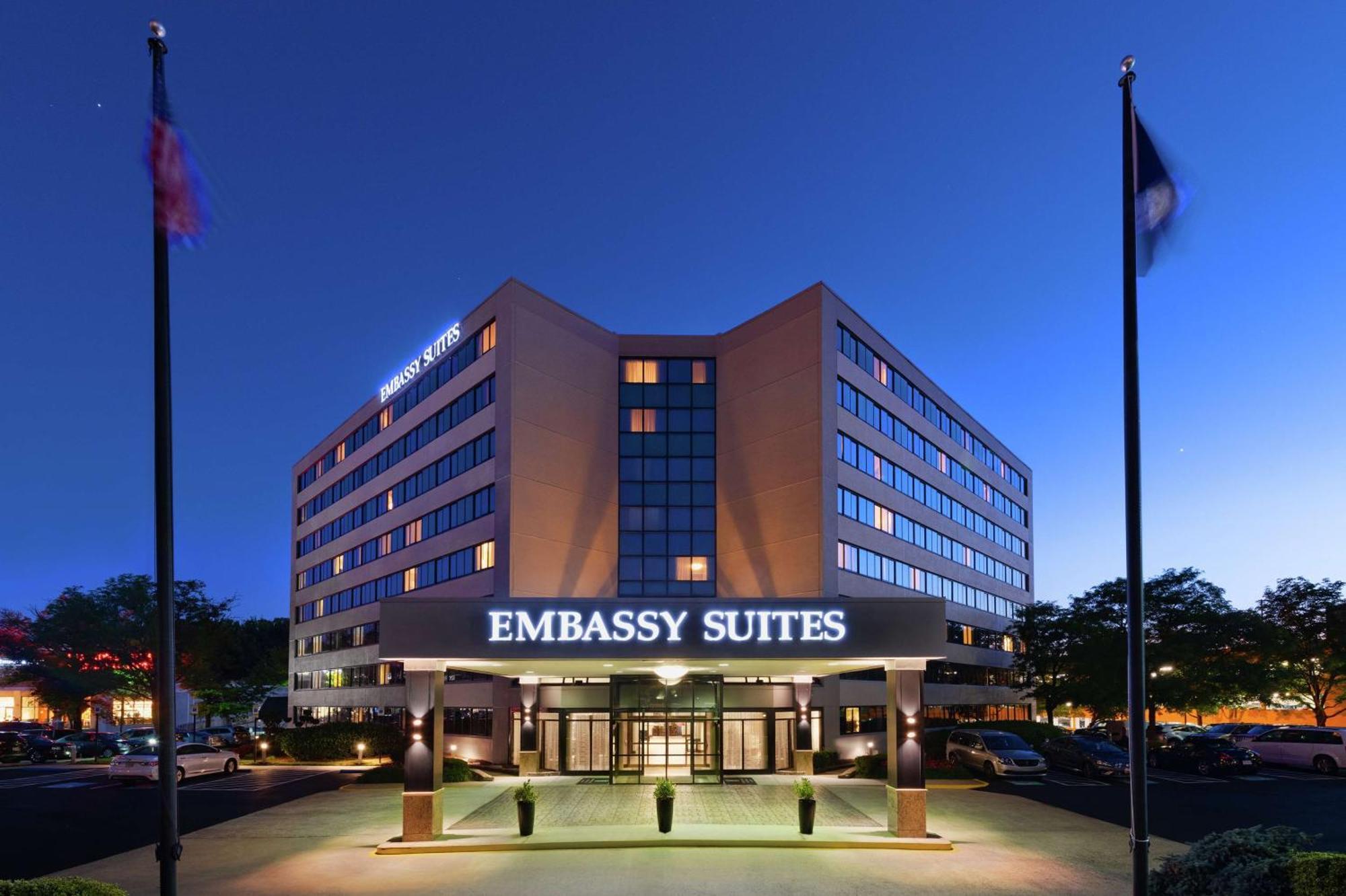 Embassy Suites Tysons Corner Exterior foto