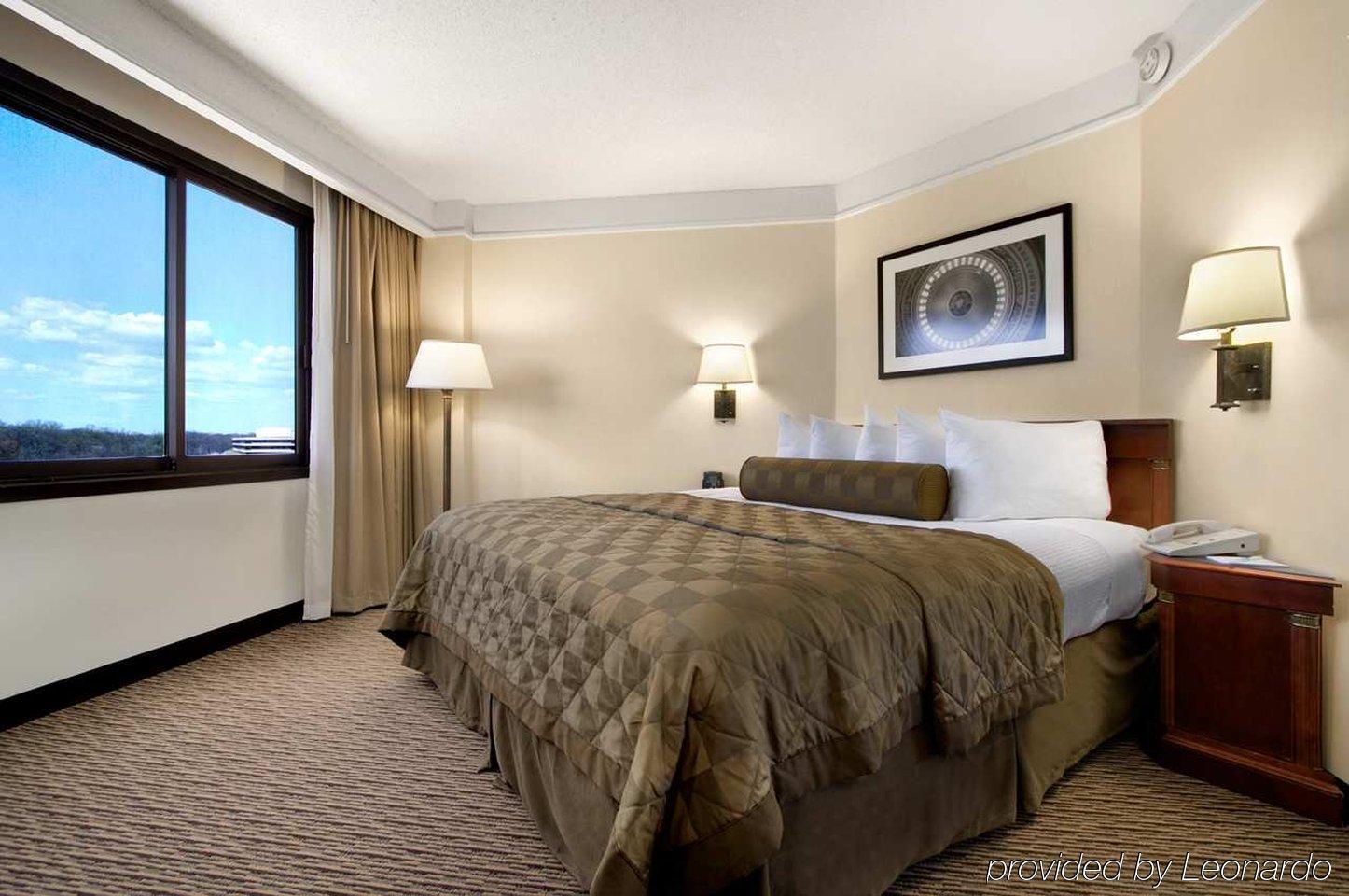 Embassy Suites Tysons Corner Quarto foto