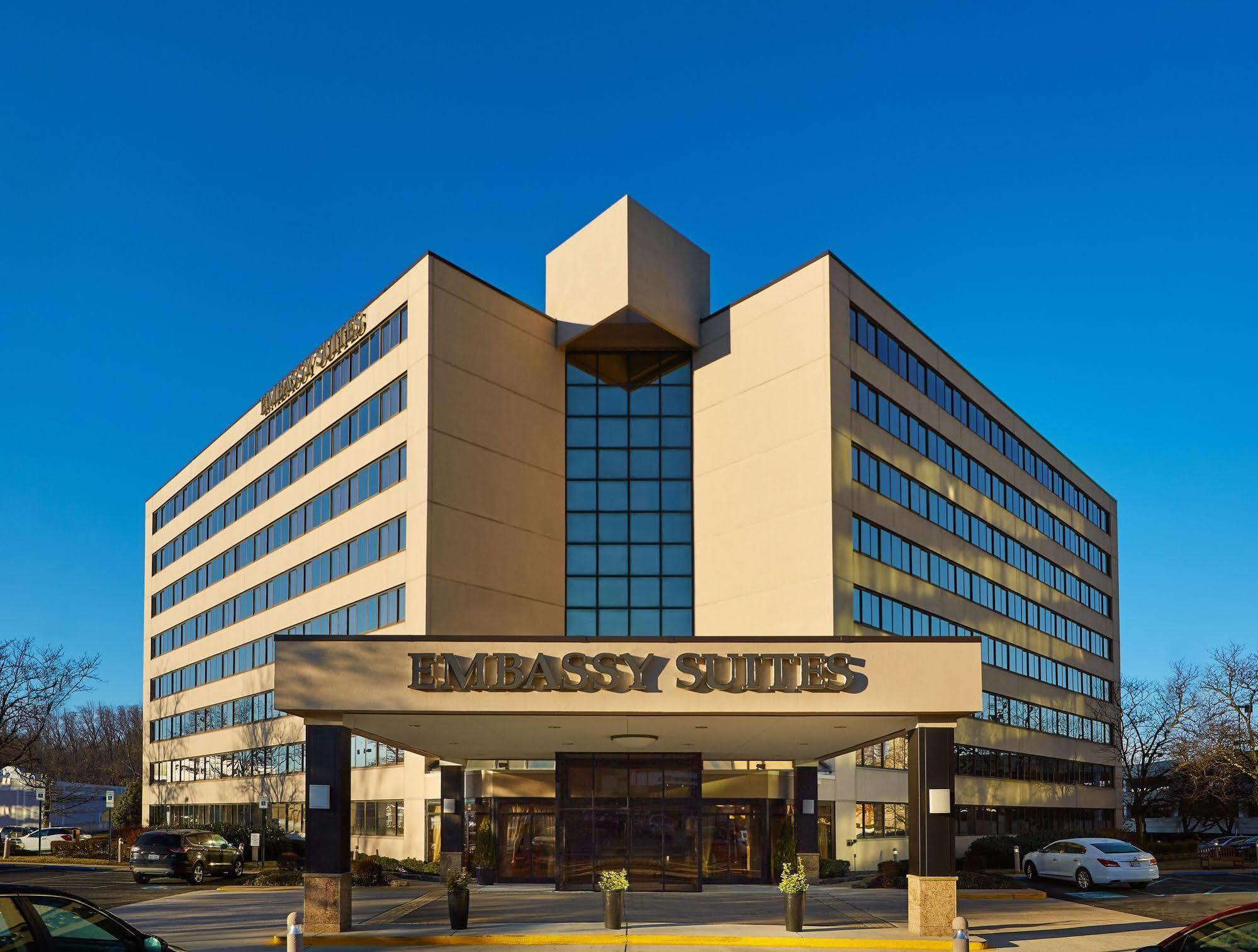 Embassy Suites Tysons Corner Exterior foto