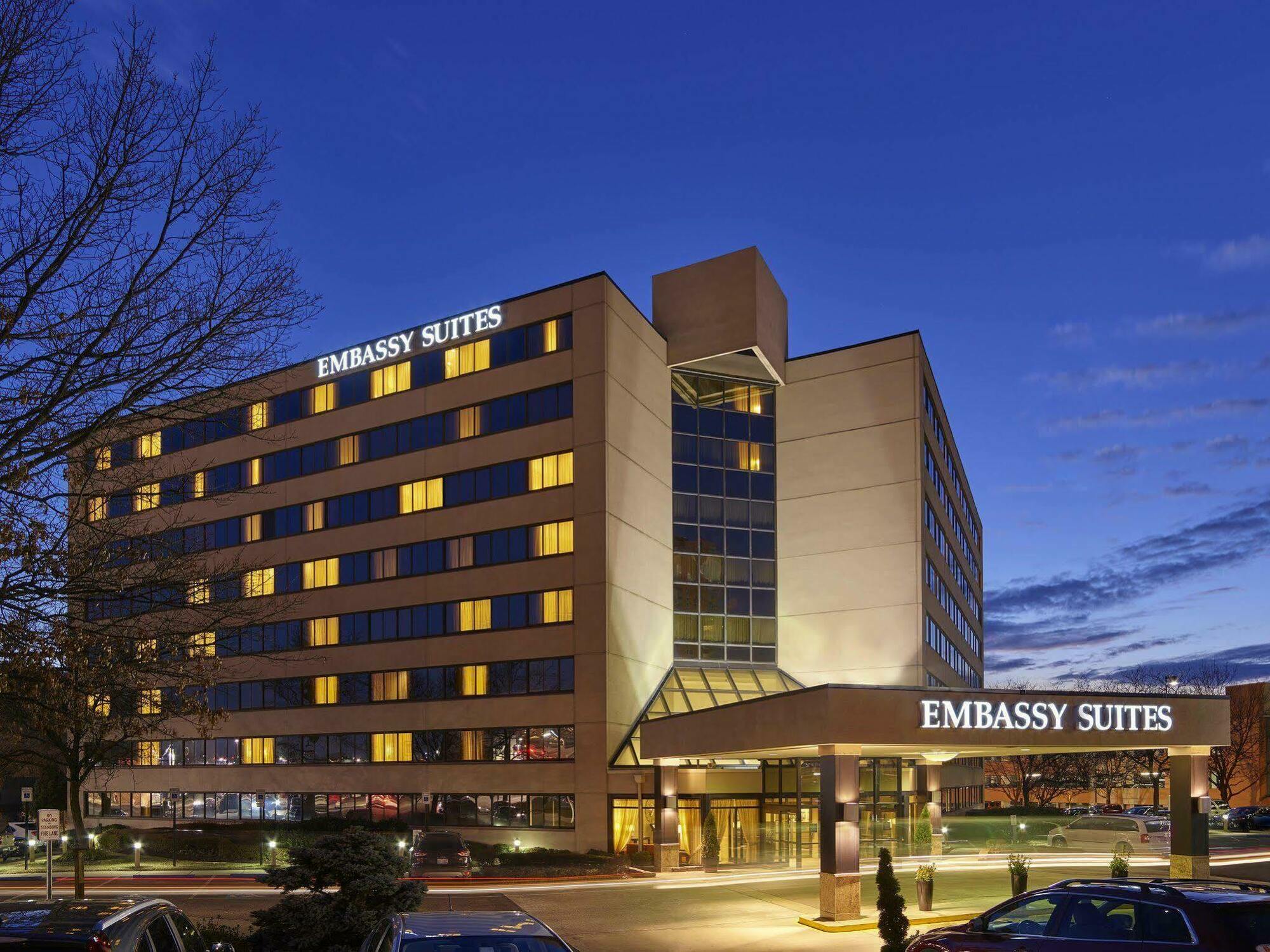Embassy Suites Tysons Corner Exterior foto